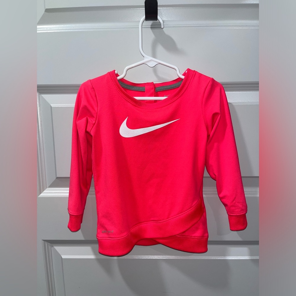 NIKE DRI FIT 24m EUC